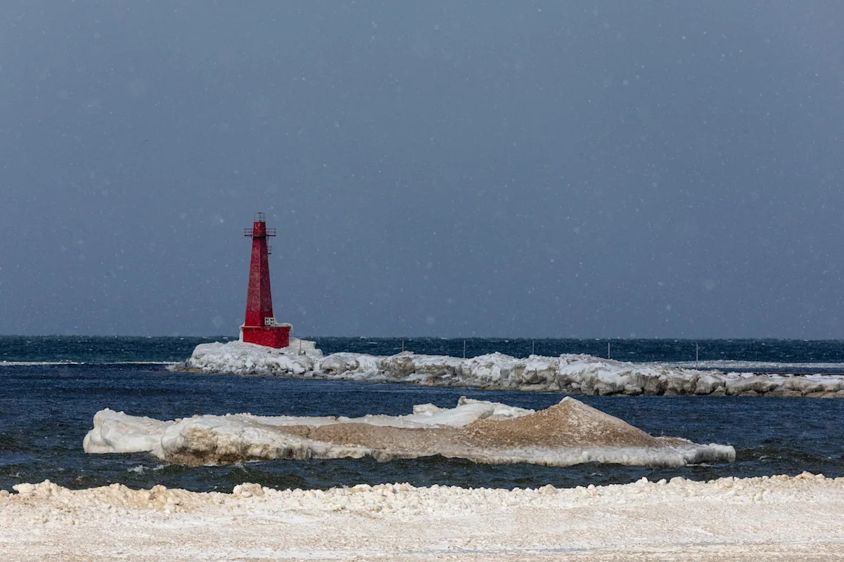 Michigan's Shifting Forecast: From Mild 50s to Chilly Teens This Week